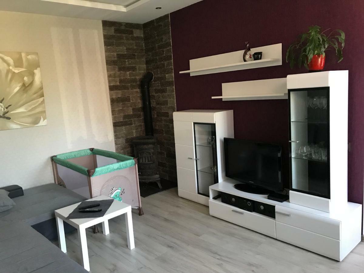 Karla Iela Apartment Ventspils Exterior photo